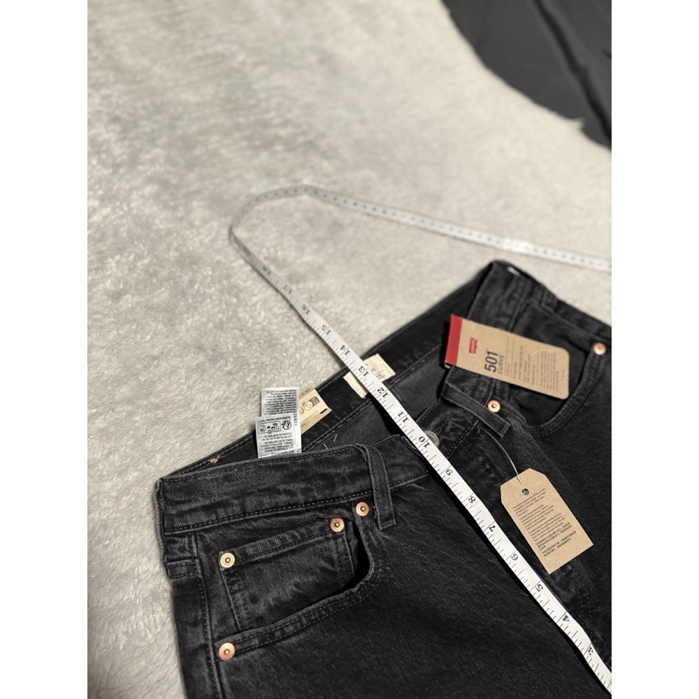 New Levi's 501 Curvy Women's Button Fly Black High Rise Straight Jeans 30x30 - Picture 6 of 11